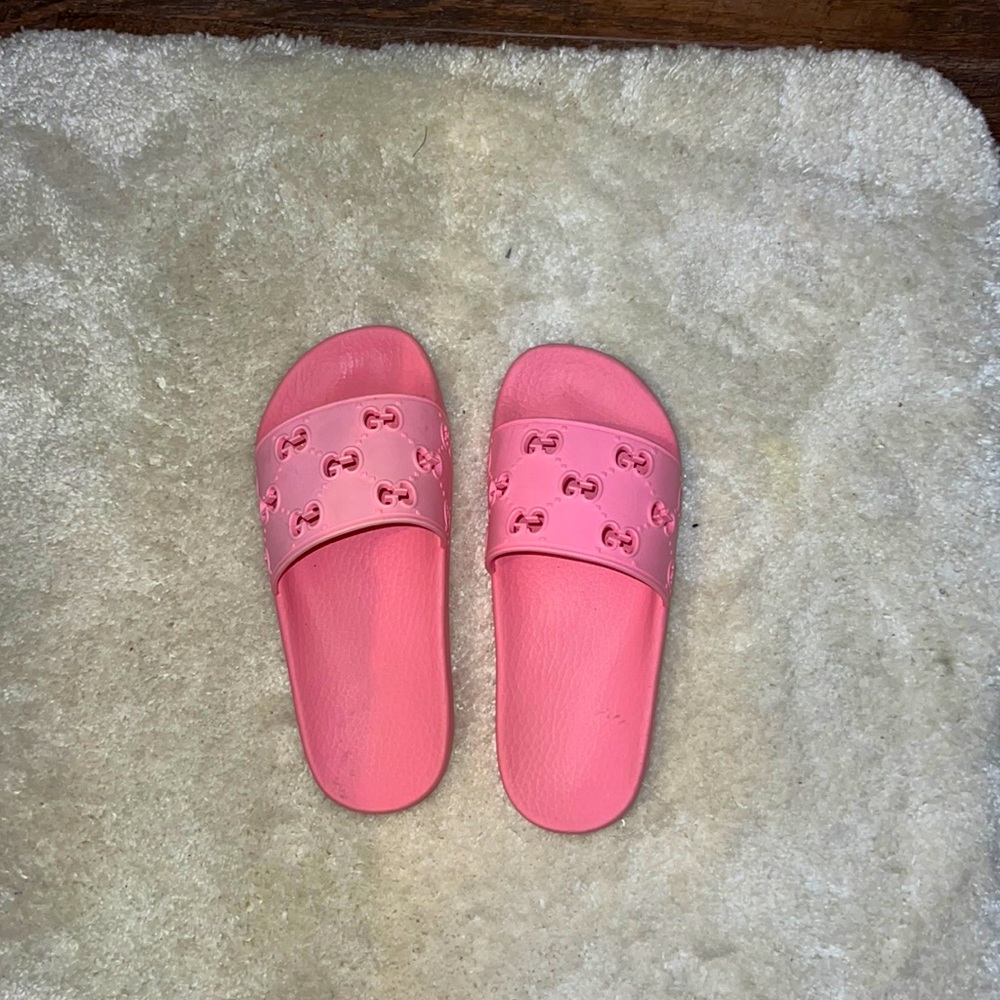 Women Gucci slides, with receipt